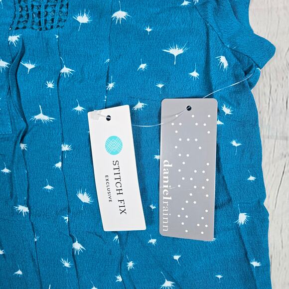 Daniel‎ Rainn Teal Sleeveless Crochet Chest & Back Top Dandelion Fluff XS NWT - Picture 3 of 7